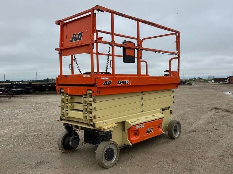 JLG 3246ES