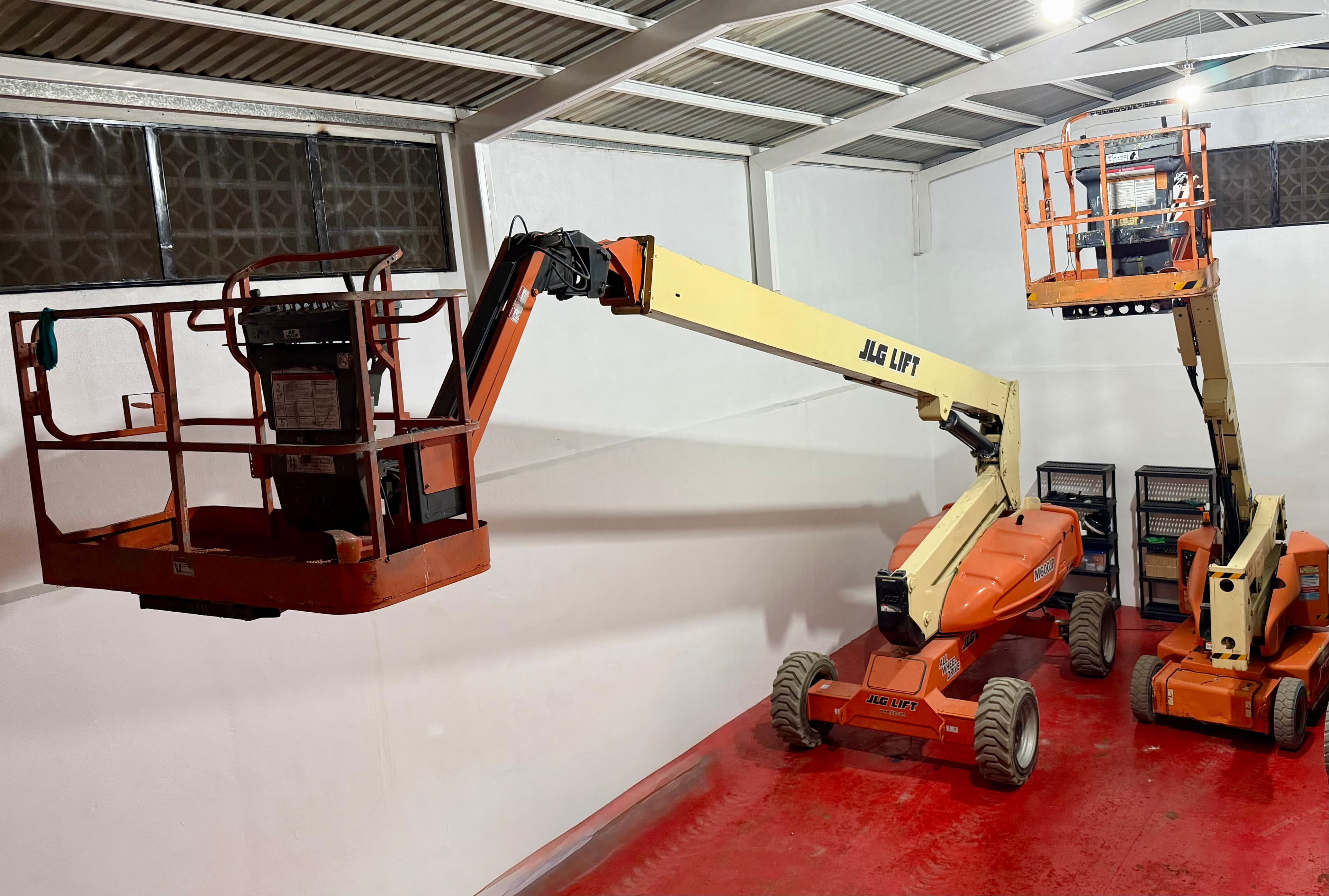 JLG M600JP
